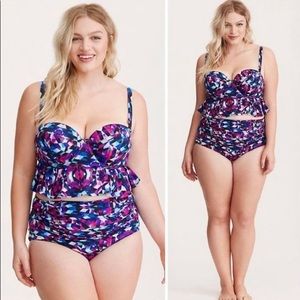 Torrid Geo Print Bikini Top and Bottom Size 5 NWOT